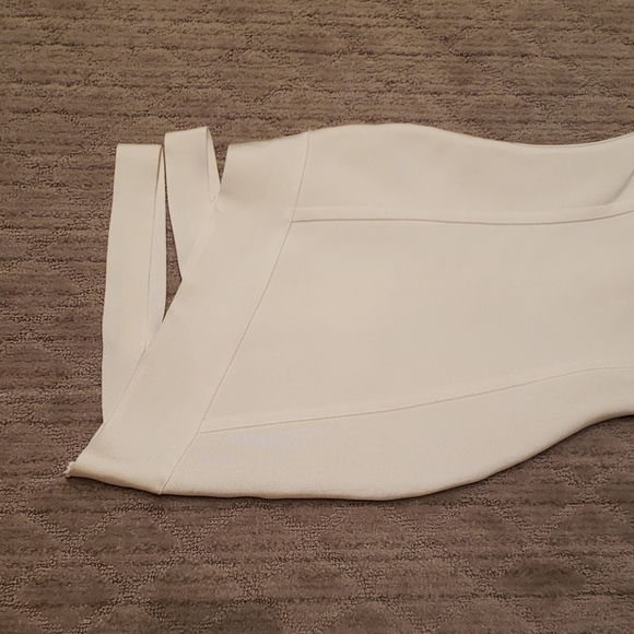 Sexy white dress - Picture 5 of 13